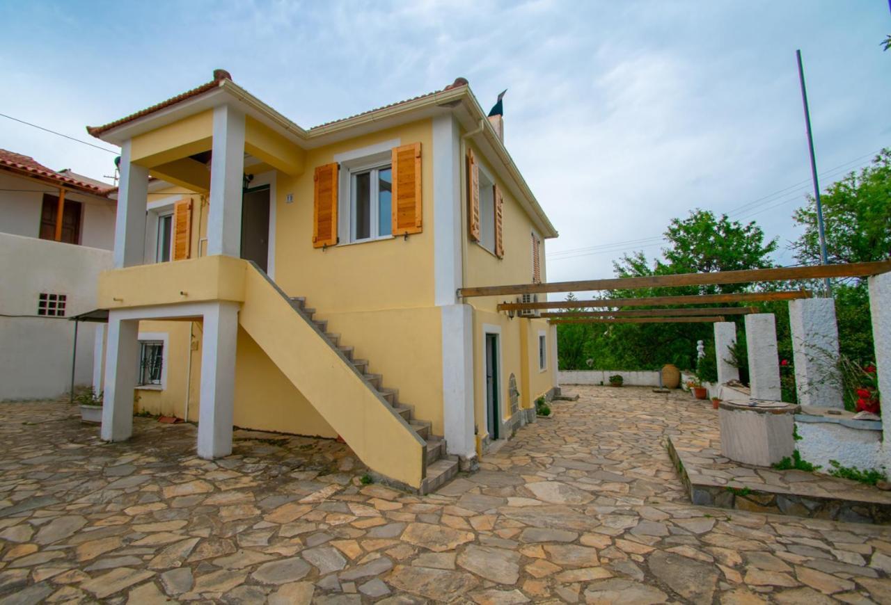 Traditional Village House Méson Yerakaríon Exterior foto